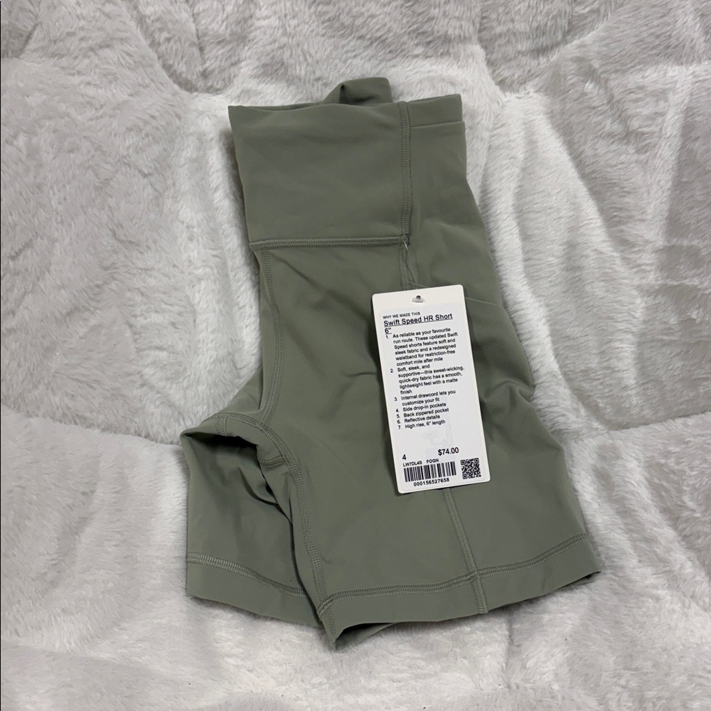 Swift Speed High-Rise Short 6” NWT